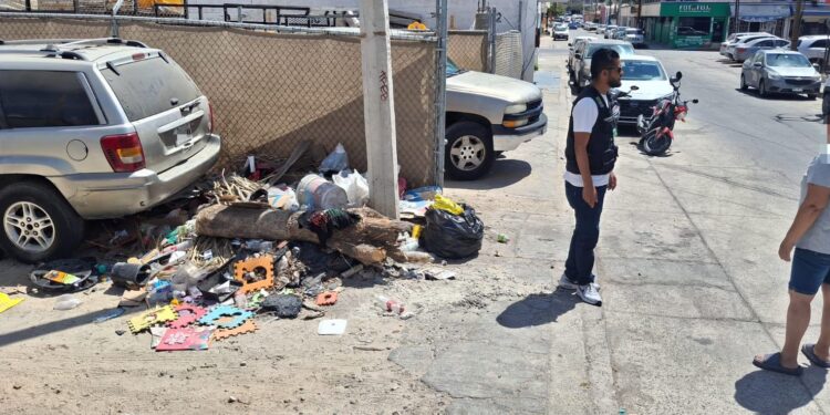 Comercios serán sancionados por la acumulación de basura en vía pública 