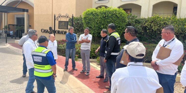 Continúan operativos de inspección de unidades transportadoras de servicio federal en Los Cabos