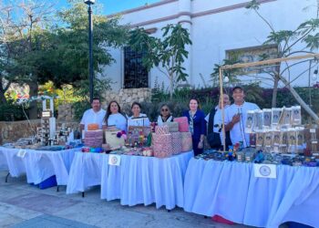 Vuelven los domingos de “Viva la Plaza” en Cabo San Lucas: un espacio para el arte, la cultura y la gastronomía