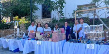 Vuelven los domingos de “Viva la Plaza” en Cabo San Lucas: un espacio para el arte, la cultura y la gastronomía