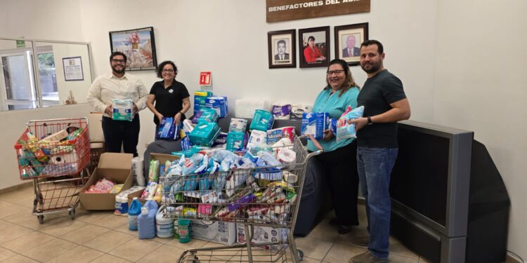 Comunidad universitaria de la UABCS realiza donación al asilo San Vicente de Paul