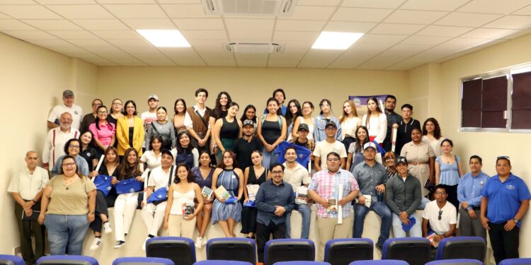 UABCS da bienvenida a estudiantes del Verano Científico Delfín 2025