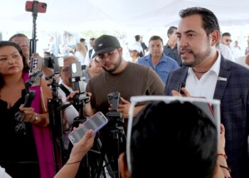 Alcalde Christian Agúndez brindará apoyo a familias afectadas por incendio en “La Ballena”