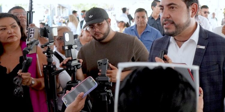 Alcalde Christian Agúndez brindará apoyo a familias afectadas por incendio en “La Ballena”