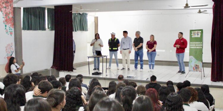 Promueven conciencia ambiental en jóvenes de Cobach Plantel 04 en Cabo San Lucas
