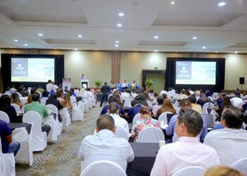 Imparten conferencias magistrales como parte del Congreso Medioambiental 2025 