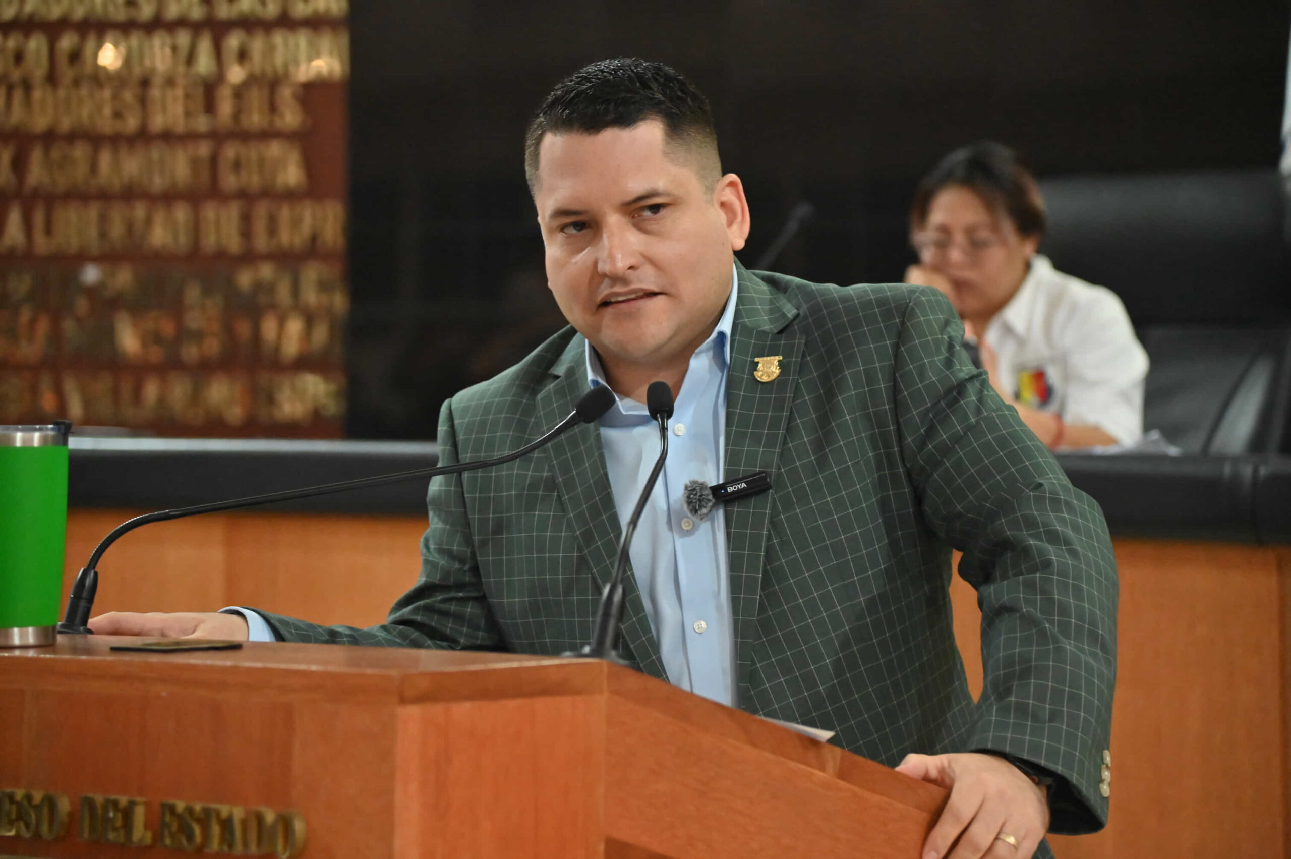 Que el tirar basura sea sancionado con cárcel en BCS, propone el diputado Erick Agundez