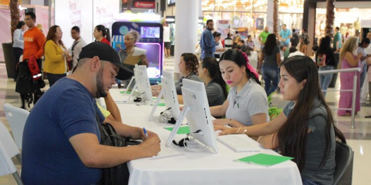 Con más de 300 vacantes inauguran la feria “Mi Empleo de Verano” 
