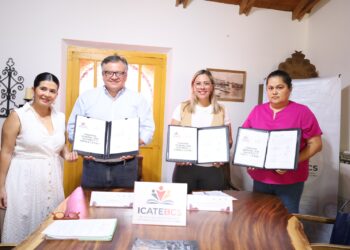 Firma ICATEBCS convenio con asociación civil para colaborar en proyectos de desarrollo comunitario