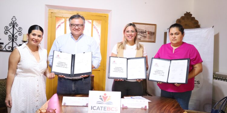 Firma ICATEBCS convenio con asociación civil para colaborar en proyectos de desarrollo comunitario