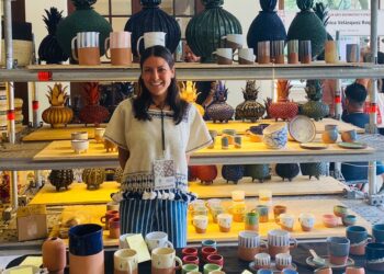 Presente Baja California Sur en encuentro de arte decorativo y utilitario