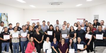 Clausura presidenta del DIF BCS un taller sobre masculinidades