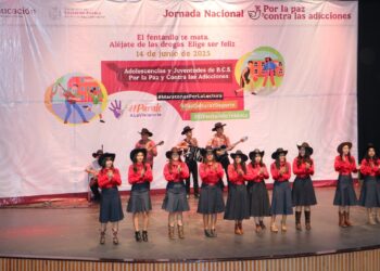 Asisten más de mil estudiantes a Jornada por la Paz y contra las Adicciones