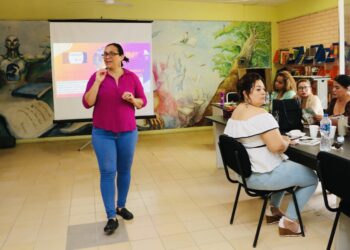 Participan docentes de BCS en encuesta de la USICAMM