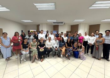 Imparten taller sobre la transición energética en Baja California Sur