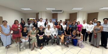 Imparten taller sobre la transición energética en Baja California Sur