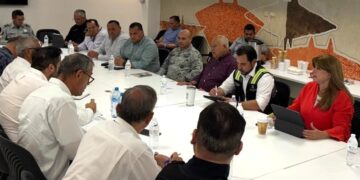 Autoridades estatales, municipales y federales brindan certeza jurídica al transporte turístico de Los Cabos