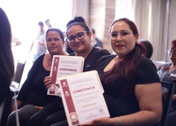 Egresa la segunda generación de camaristas certificadas en La Paz