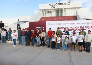 Encabeza gobernador VCC jornada de limpieza en la unidad deportiva Nuevo Sol