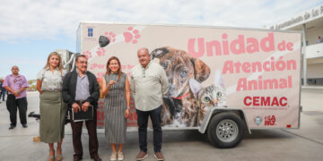 Recibe Ayuntamiento de La Paz unidad móvil para atención animal y jornadas de esterilización