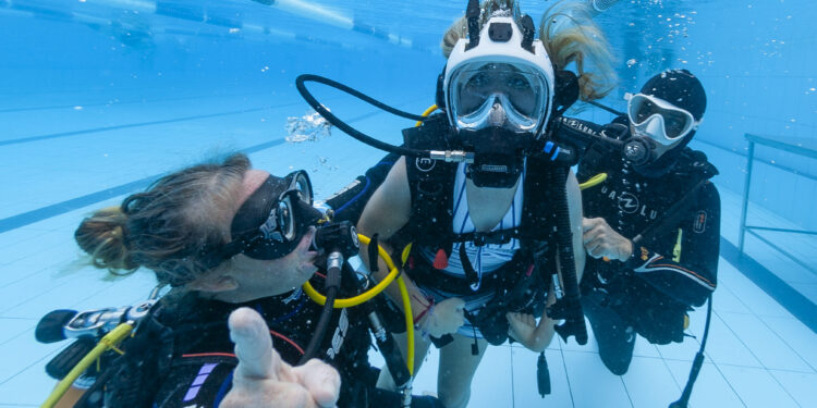 Realizan con éxito la segunda jornada de buceo inclusivo