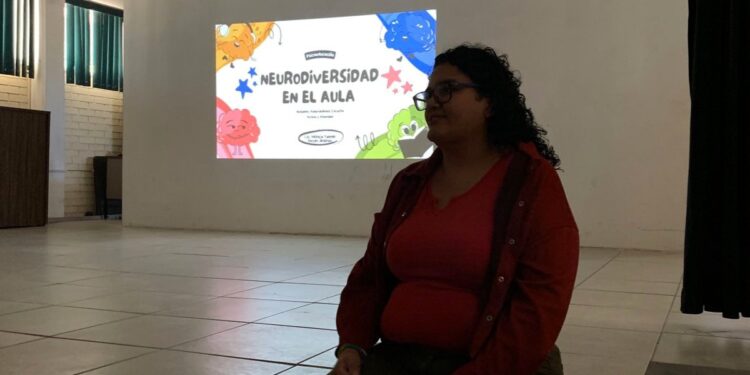 Dirección de Inclusión imparte plática de neurodivergencias a docentes del COBACH