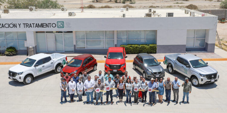 Fortalece Milena Quiroga parque vehicular de OOMSAPAS para mejorar operatividad y servicio a usuarios