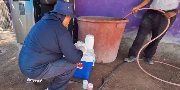 Evalúa OOMSAPAS La Paz calidad del agua en tomas domiciliarias con programa “Toma Segura”