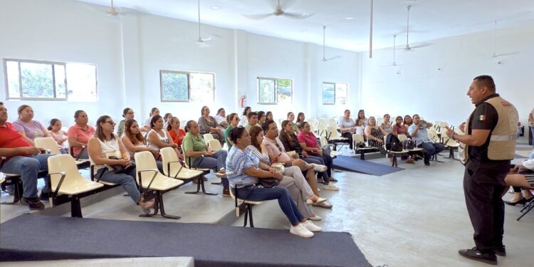 Compromisos con la Educación: Entrega de medios de pago a Comités Escolares en la Zona Norte