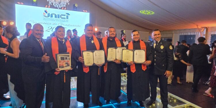 Se fortalece profesionalización de los integrantes de Bomberos de Cabo San Lucas