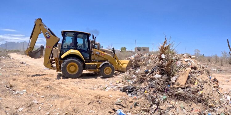 Avanza limpieza en tiraderos clandestinos de Cabo San Lucas