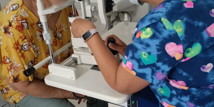 Realiza UMF No. 40 del IMSS Baja California Sur vasectomías y examen de fondo de ojo