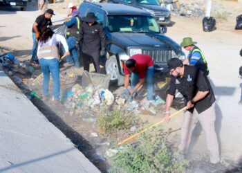 Limpieza y consciencia ambiental en Los Cabos: alcalde Christian Agúndez encabeza jornada en Caribe Bajo