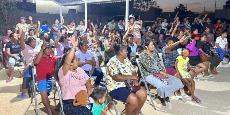 Atiende Ayuntamiento de Los Cabos necesidades prioritarias en la colonia La Ballena