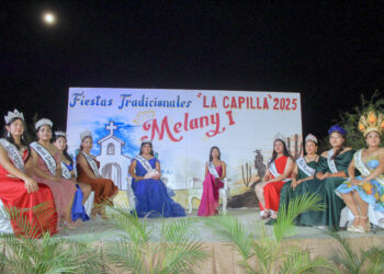 Coronan a Melany I como reina de las Fiestas Tradicionales La Capilla 2025