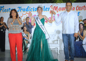 Coronan a Chelsea I como Reina de las Fiestas Tradicionales Mauricio Castro 2025