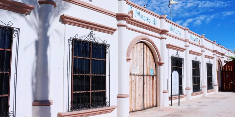 Continúan cursos gratuitos de inglés en el Museo de Historia Natural de Cabo San Lucas