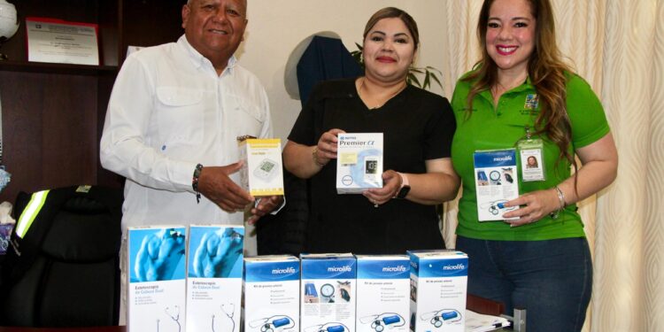 Entregó Delegación de Cabo San Lucas equipo médico al Hospital General en apoyo a su labor asistencial