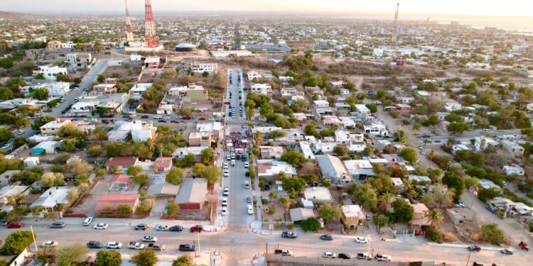 Entrega Gobernador una obra más de pavimentación en La Paz