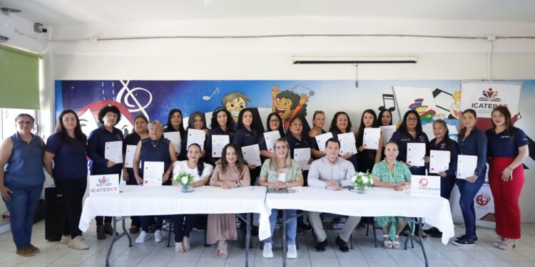 ICATEBCS certifica al personal del CAI I y II en competencias laborales