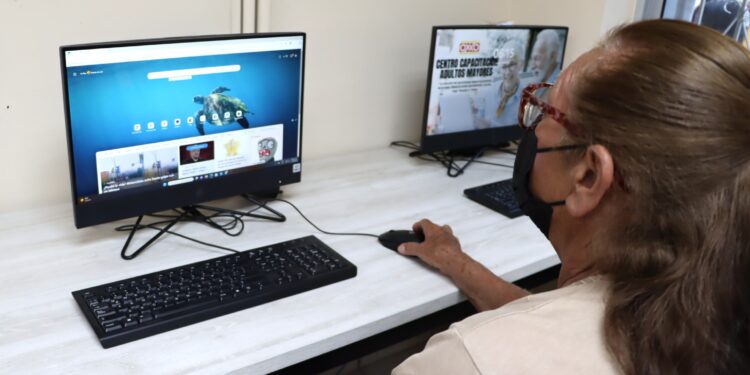 Acerca SEDIF talleres y servicios gratuitos en Puntos de Encuentro Comunitario