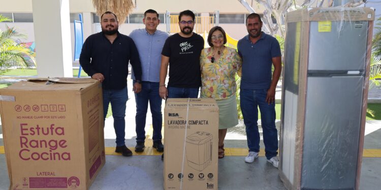 Entrega SEDIF premios a ganadores del concurso virtual “Papá: Juega Conmigo”