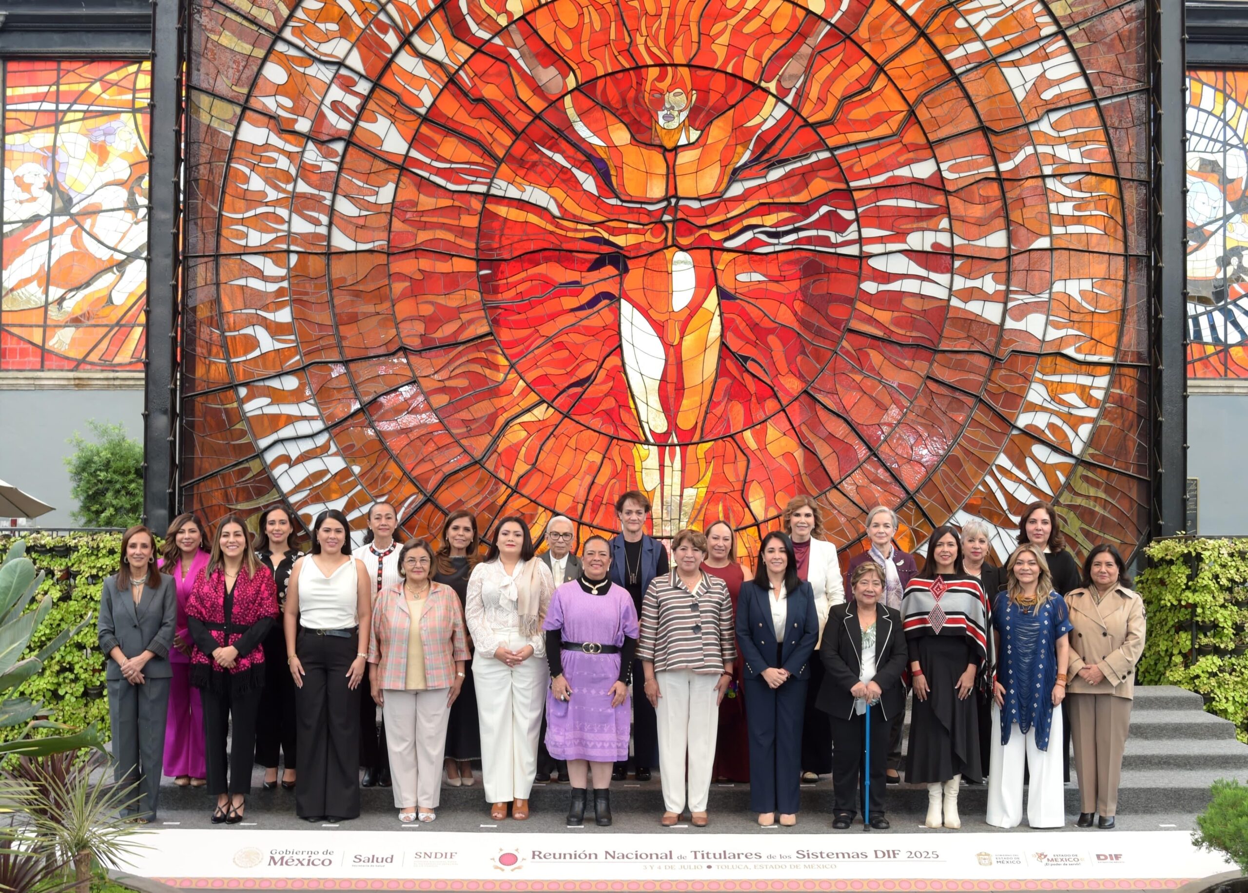 Participa BCS en el encuentro Nacional de los Sistemas DIF 2025