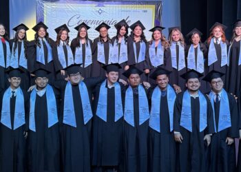 Realiza SEP entrega de 270 títulos a egresados normalistas de BCS