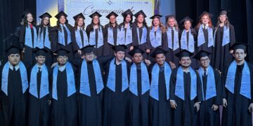 Realiza SEP entrega de 270 títulos a egresados normalistas de BCS