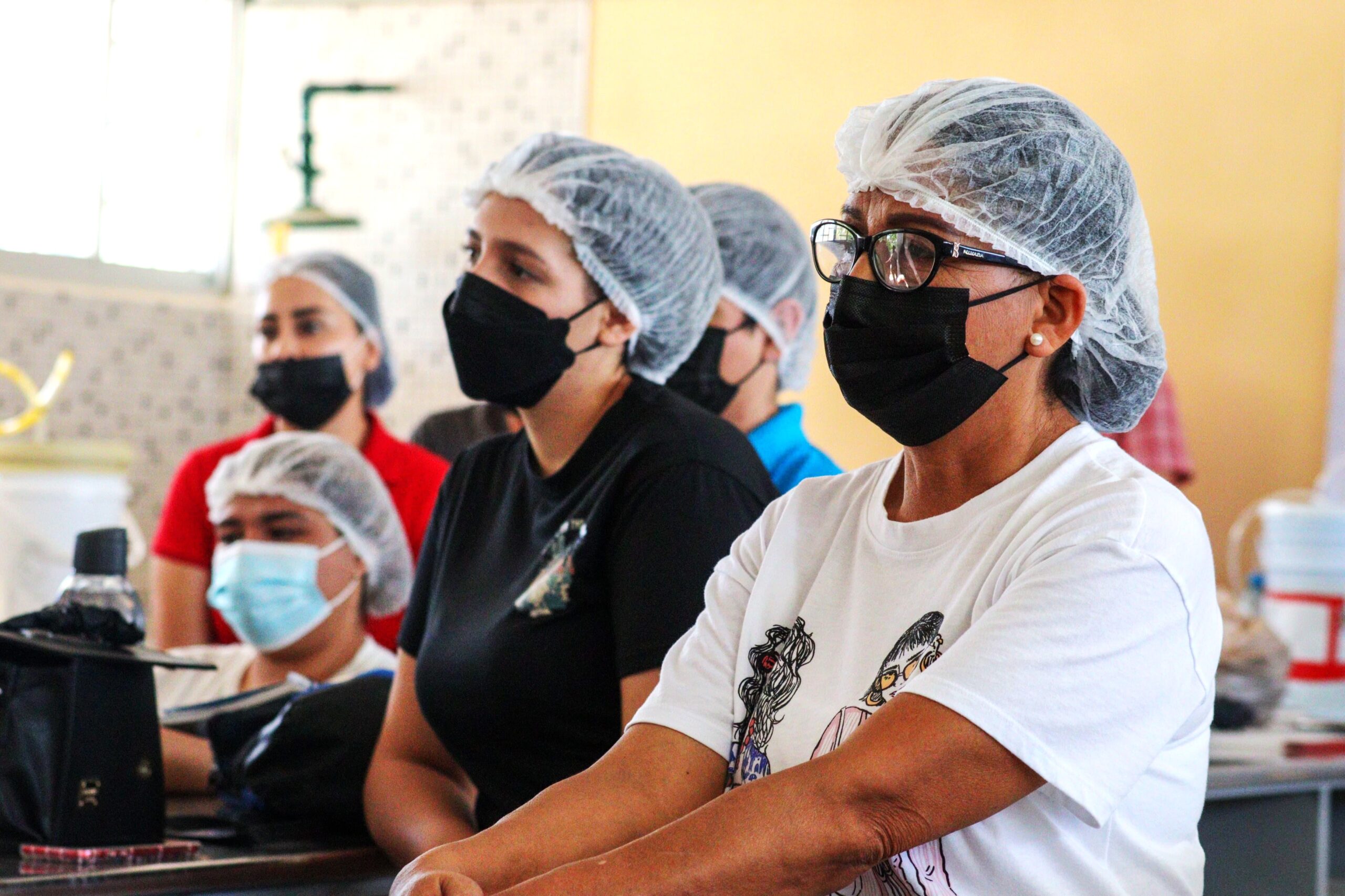 Contribuye Gobierno de BCS en la capacitación laboral y autoempleo de la población