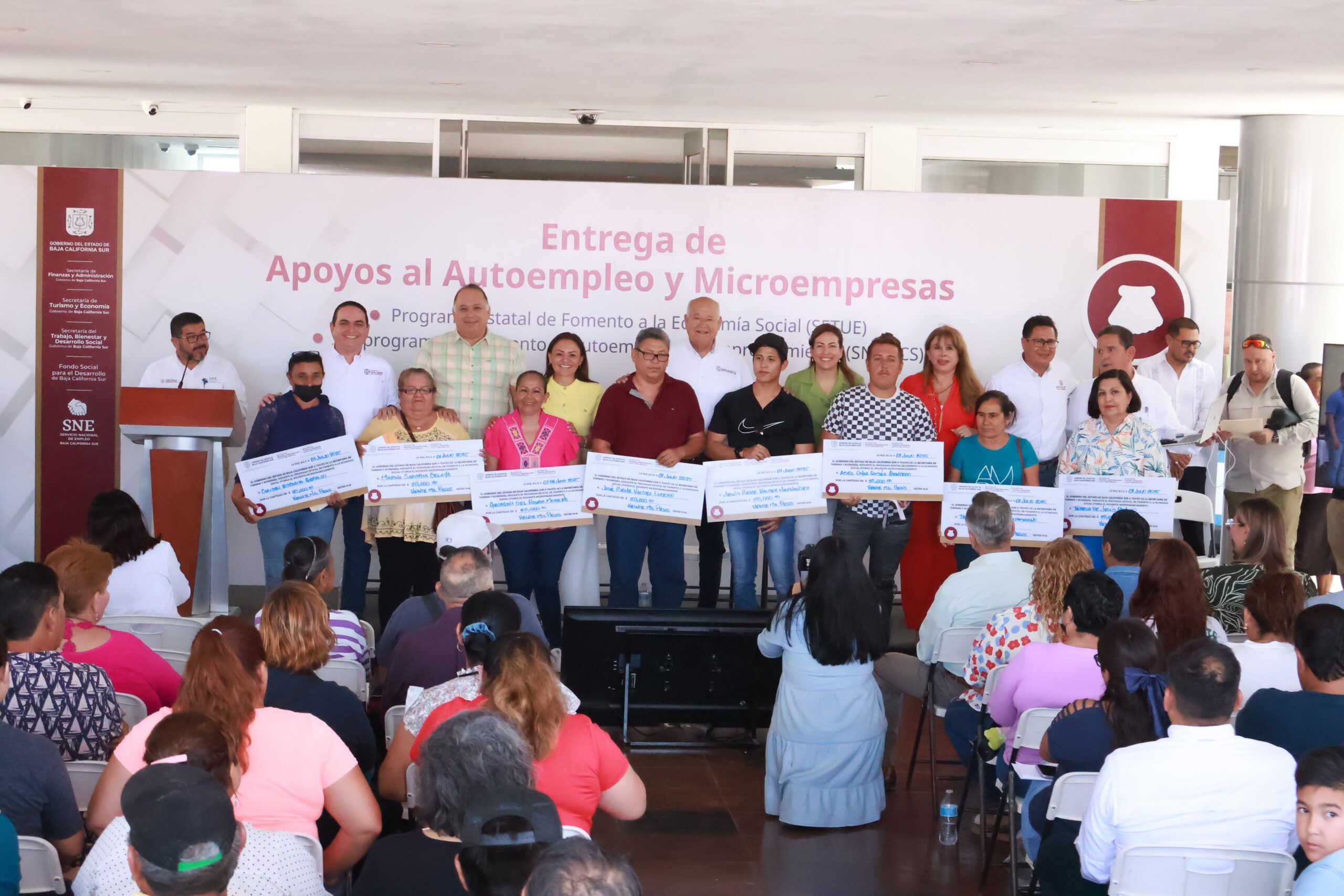 Gobierno del Estado impulsa el autoempleo en La Paz con apoyos por más de 2 millones de pesos