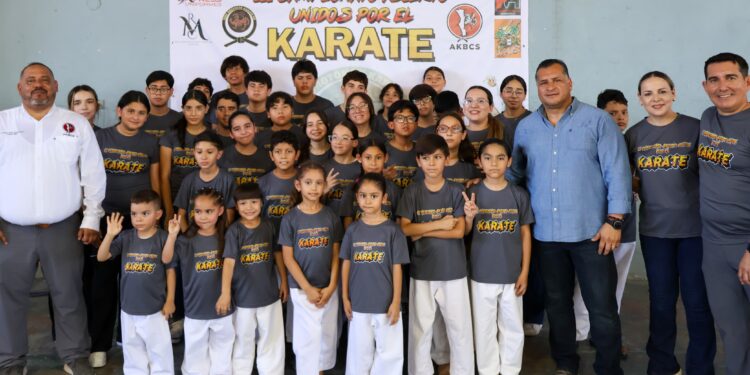 Gobierno del Estado genera oportunidades para la niñez y juventud sudcaliforniana: Saúl González