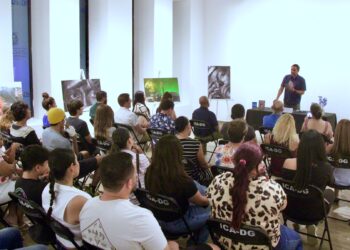 Presentan en Cabo San Lucas el poemario ganador de los LII Juegos Florales “Margarito Sández Villarino”