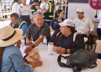 Estamos para servir al pueblo: Regidora Adriana Cosío